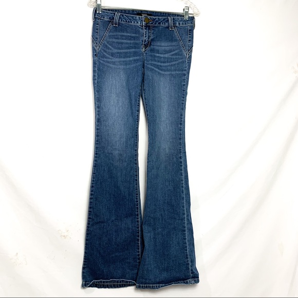 Forever 21 Denim - Forever 21 flare denim jeans Forever 21 Denim - Forever 21 flare denim jeans